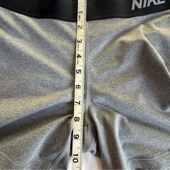 Nike Pro Dri-FIT Shorts (Women’s) Size Medium - Picture 6 of 7
